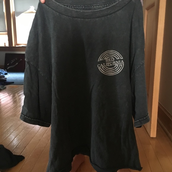 Brandy Melville Aleena California graphic top - Picture 2 of 2